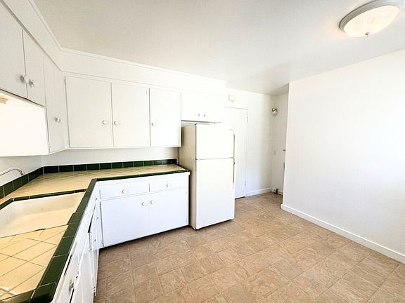 3rd image of 4607 A Pkwy #4607