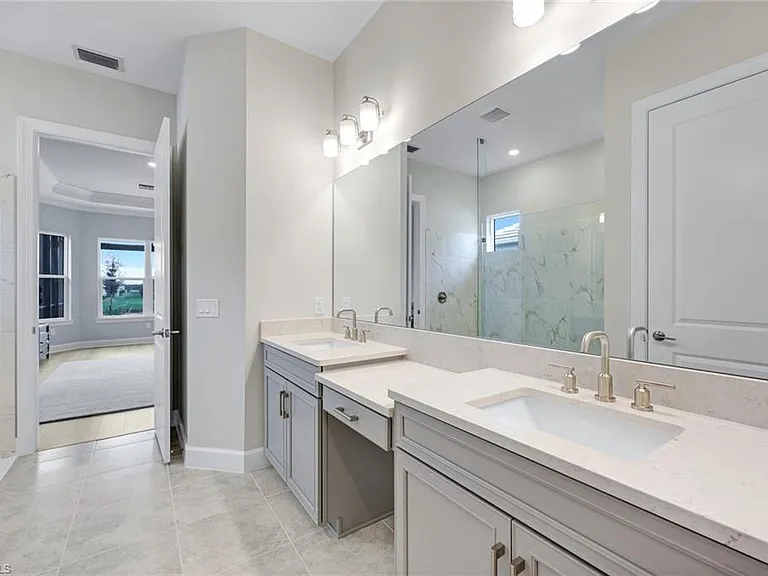 15804 Derna St — Photo 11