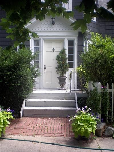 1st image of 602 E Loomis St