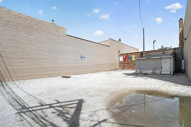 607 W Roosevelt Rd — Photo 57