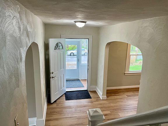 3rd image of 426 Harvey Ave