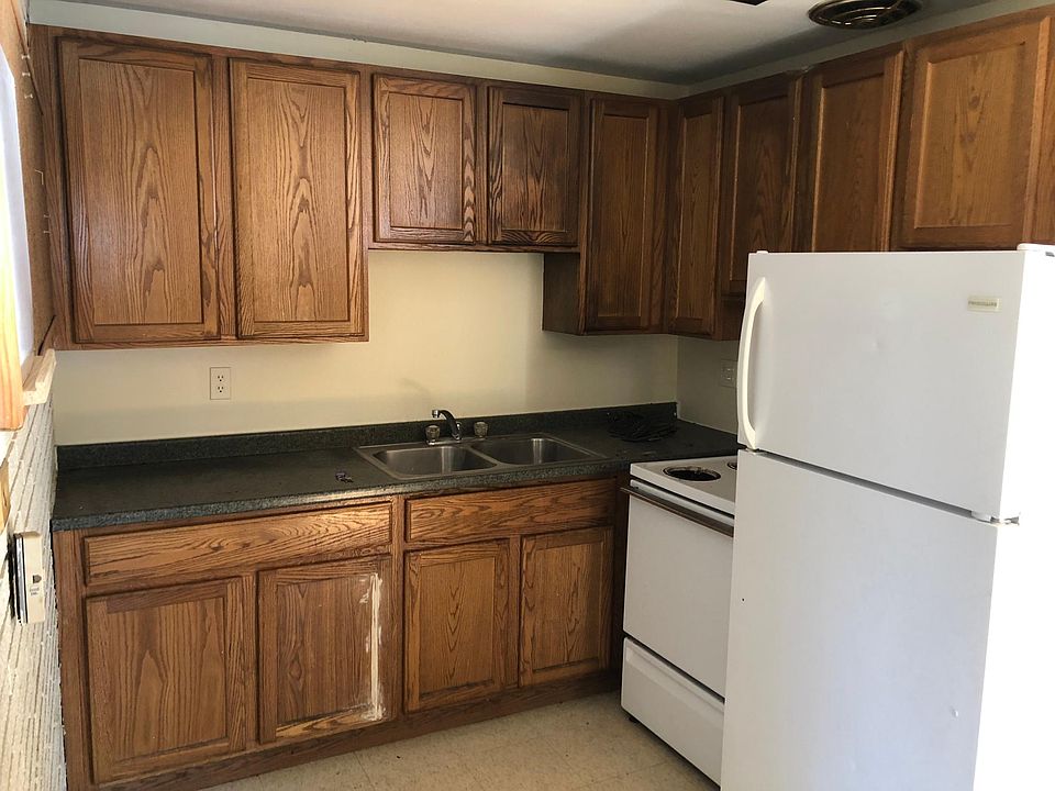 2nd image of 2348 Beechmont Ave APT 8