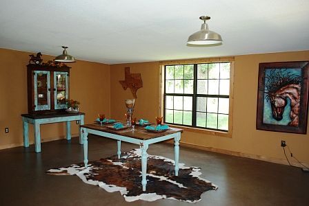 2nd image of 208 E Us Highway 190
