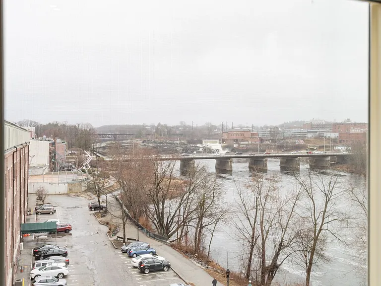 Fallview on Main- 186 Main Street — Photo 13