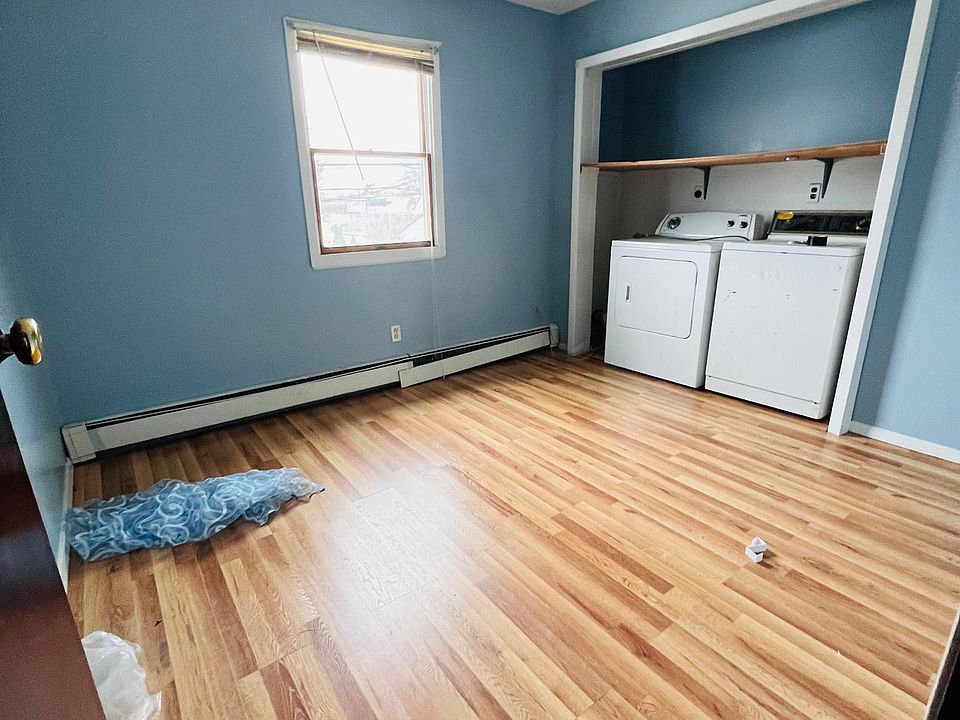 24 Hollyhock Rd 2, Levittown, NY 11756 Zillow