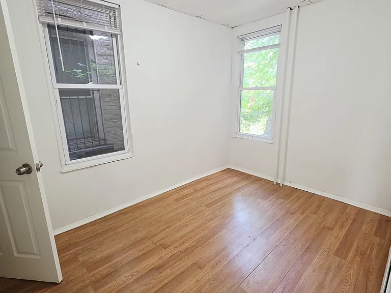 133 Boyd Ave #1C — Photo 11