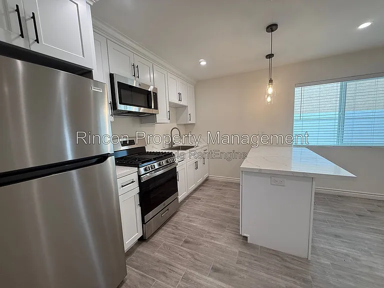 921 Aurora Dr #A — Photo 5