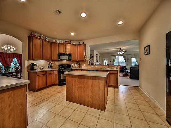 4th image of 3118 Dogwood Knoll Trl