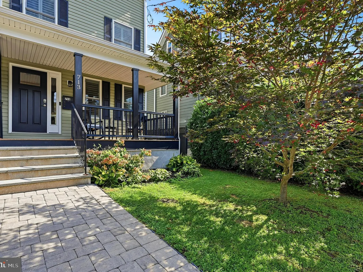 4 bed, 5.0 bath, 3041 sqft, $5,000 — Photo 2