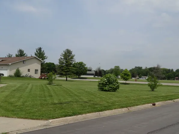 4 Patrick Ct, Mt Pleasant, MI 48858