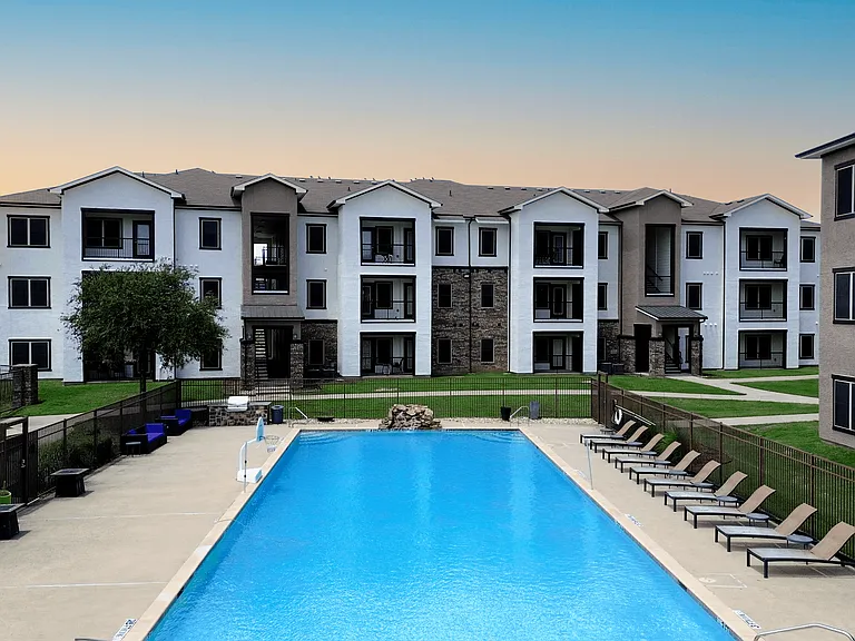 Creed Canyon Apartments — Photo 5