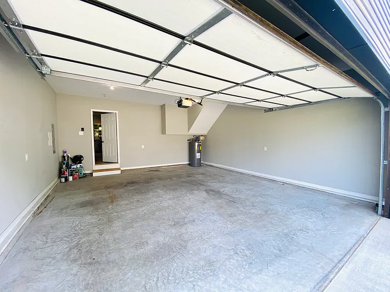 1194 Eagles Bluff Dr — Photo 19