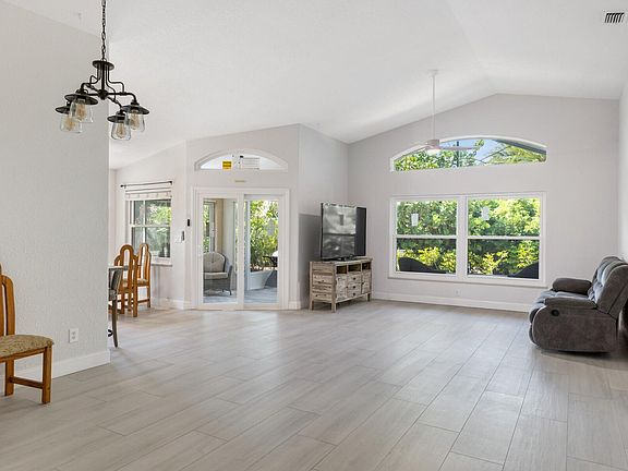 3rd image of 5572 Cord Grass Ln