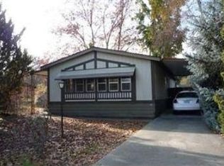 138 Parkdale Cir, Grants Pass, OR 97527