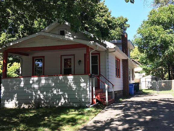 2nd image of 1215 Parkview St