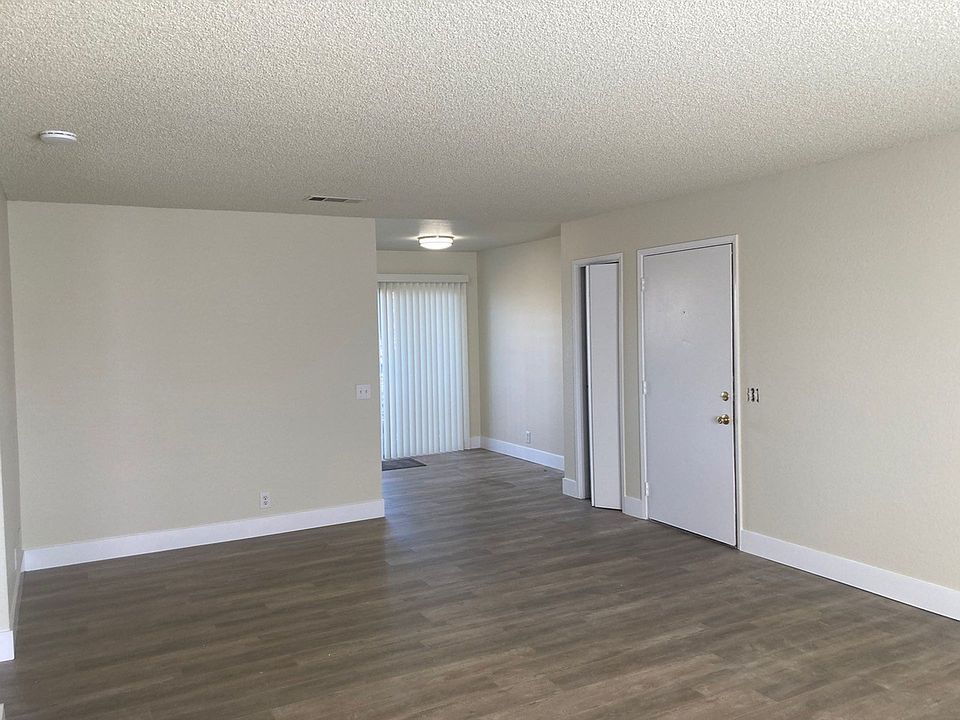 1st image of 3071 Catalpa Ct #3