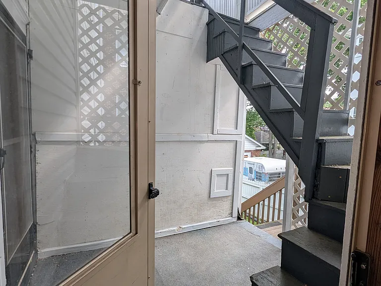 517 Allison Ave SW #C — Photo 11