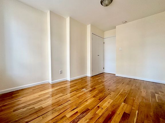 2nd image of 432 W 38th St APT 3E