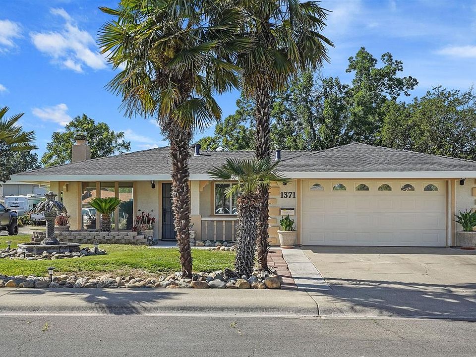2nd image of 1371 Dodds Dr