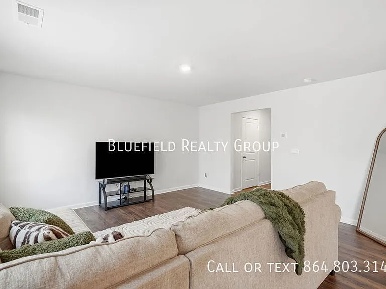 1313 Duffers Ln — Photo 11