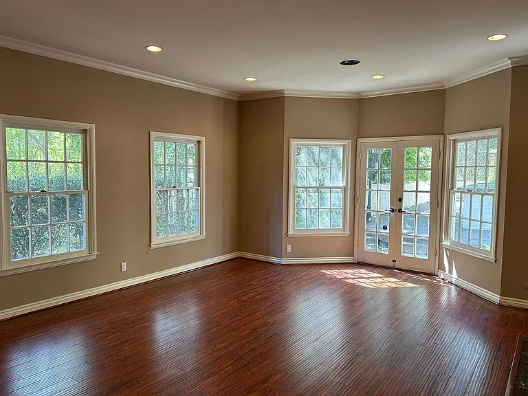 300 S Timken Rd — Photo 5