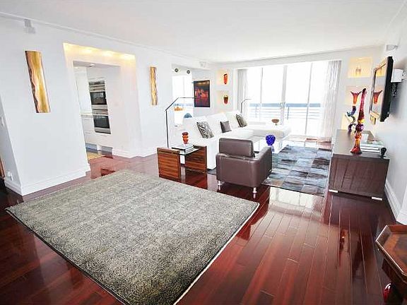ULTRA-LUXURIOUS AVENTURA 2/2 W/AMAZING VIEWS!!