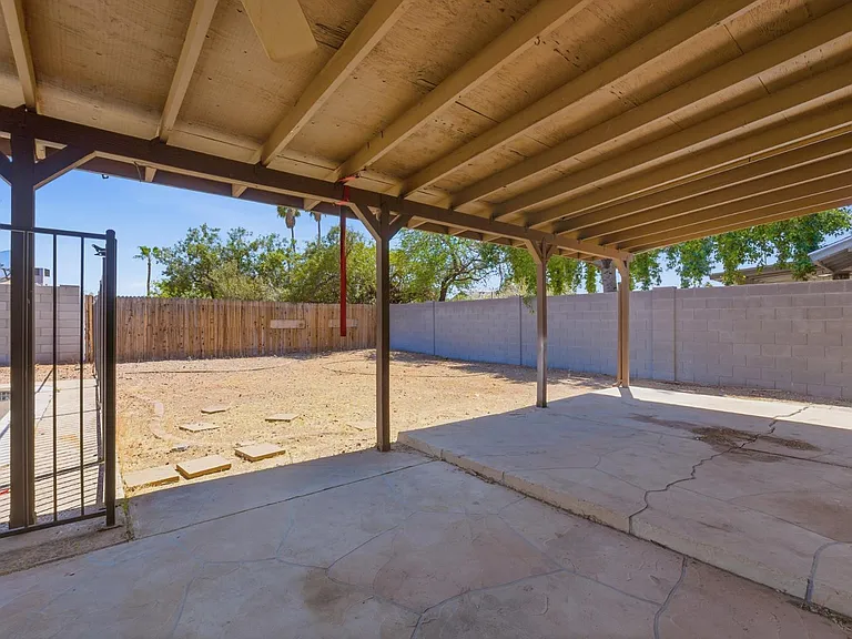 4047 W Sweetwater Ave — Photo 7