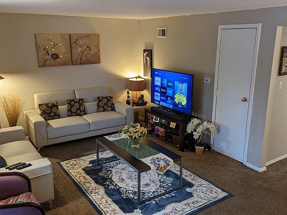 2nd image of 69 W Summerset Ln APT 3