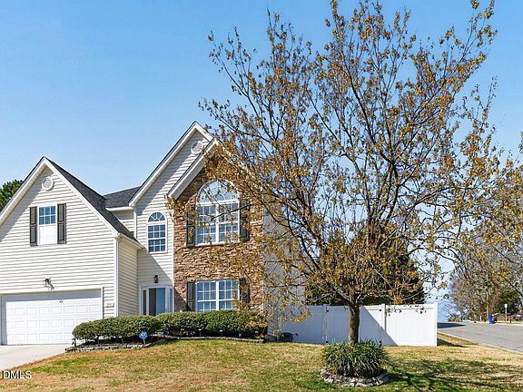 2nd image of 100 Penncross Dr