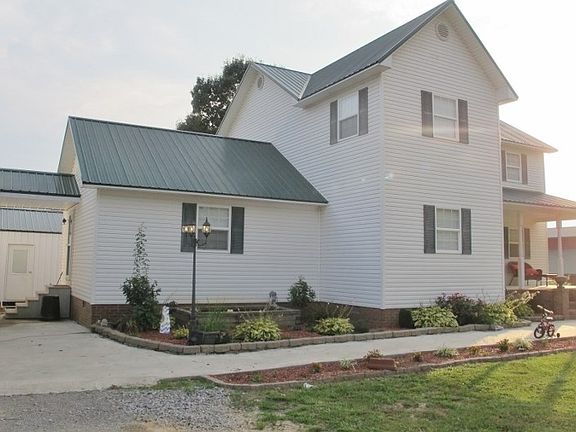 2nd image of 759 Axel Creek Rd