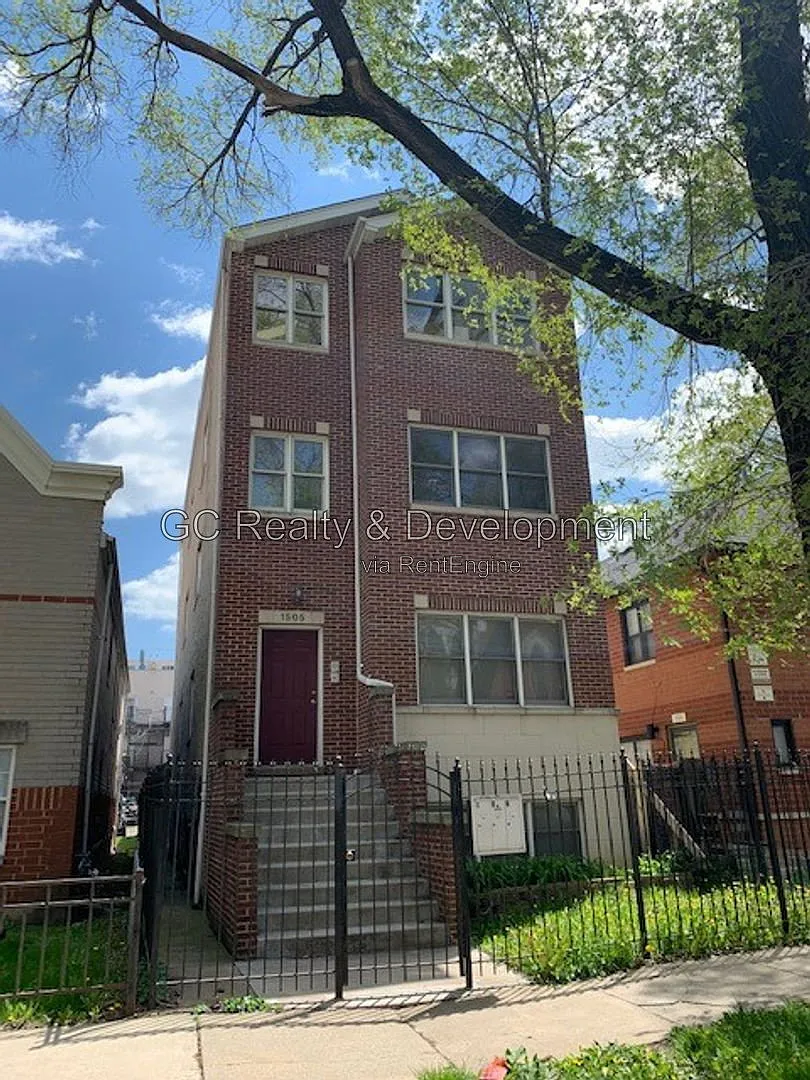 2 bed, 2.0 bath, 1300 sqft, $2,350 — Photo 1
