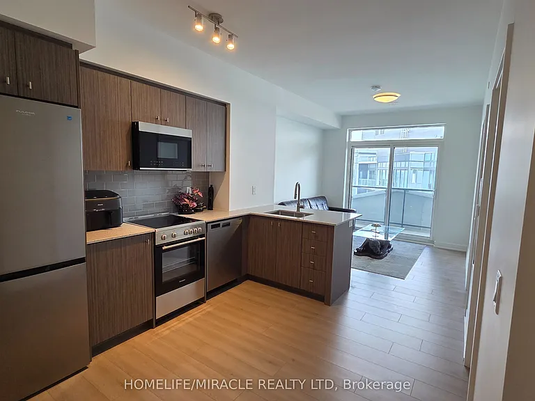 25 Wellington St S #3008 — Photo 15