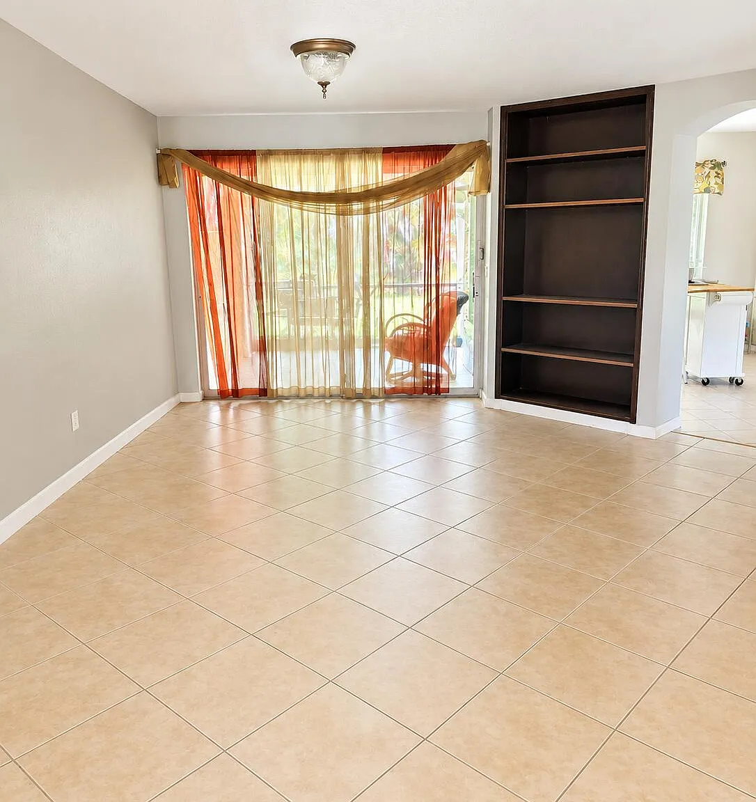 3 bed, 2.5 bath, 1627 sqft, $2,700 — Photo 3