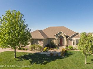 1664 Lakeview Dr, Pleasant Hill, IA 50327