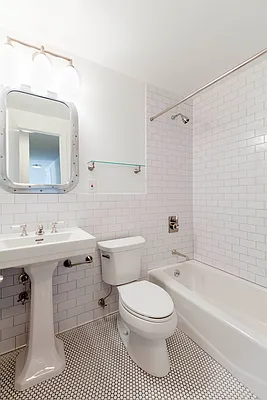 Rented by Mirador Real Estate | media 8