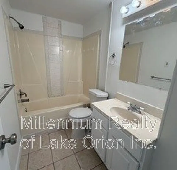 85 E Beverly Ave — Photo 8
