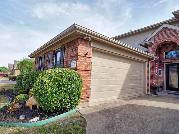 4th image of 2212 Woodberry Dr