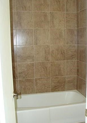 Master Tub/Shower