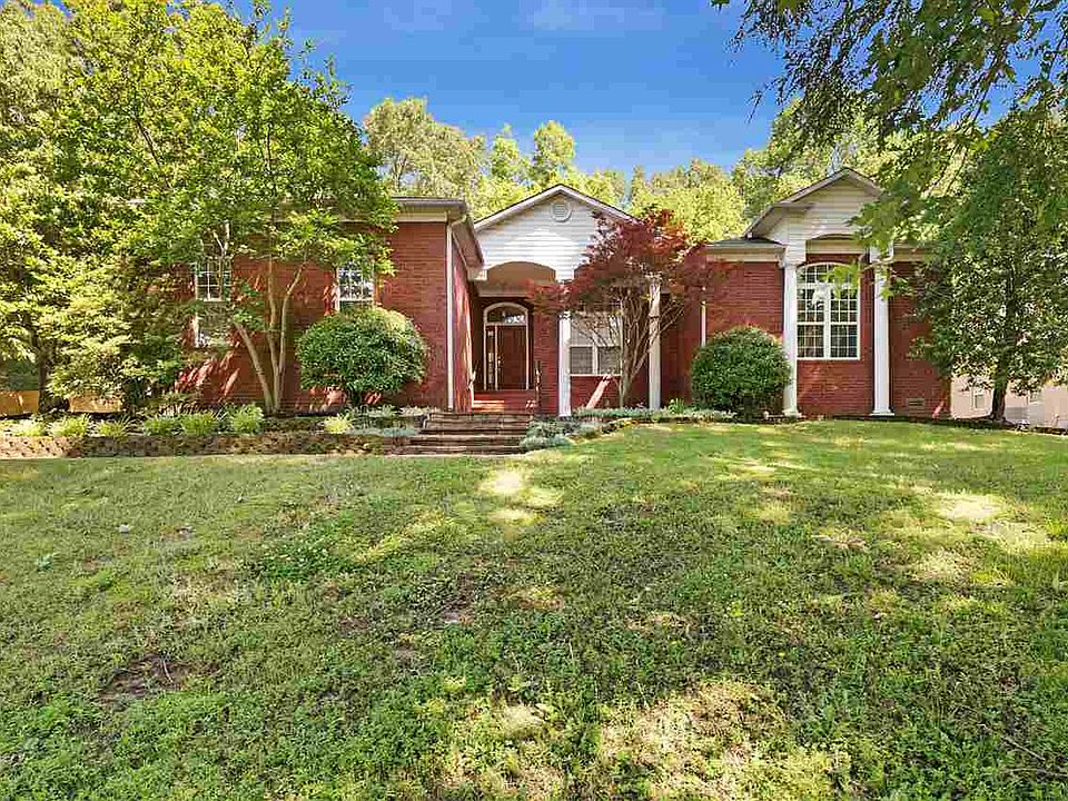 1st image of 19 Brentmeade Dr