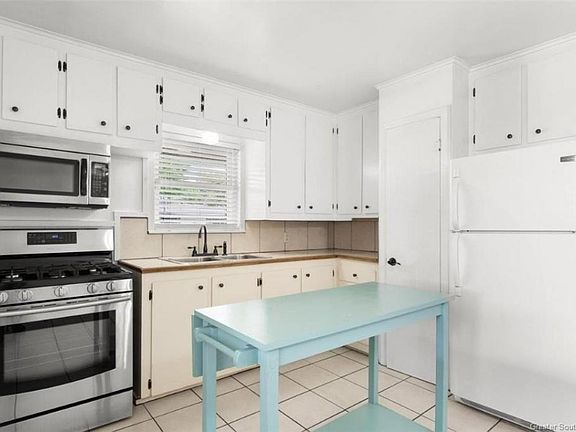 5th image of 1217 Maria Dr