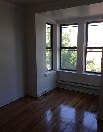 3rd image of 884 Bedford Ave