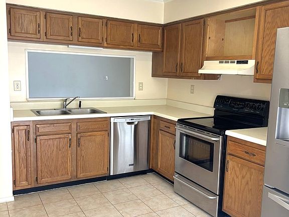 4th image of 5900 Grelot Rd APT 101