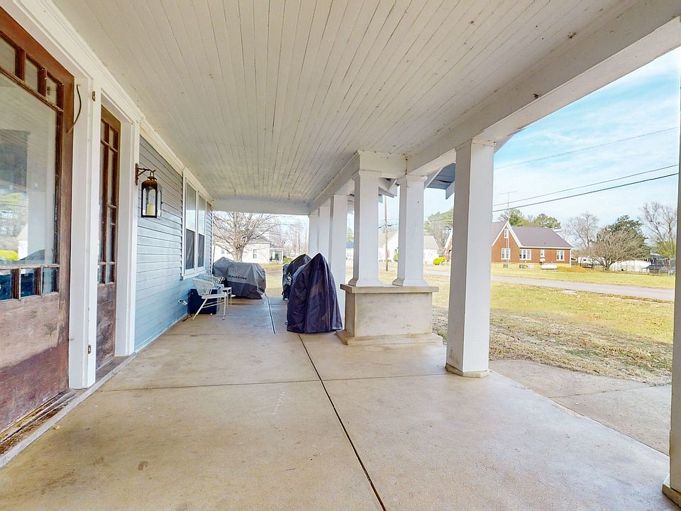 1002 Main St, Huntland, TN 37345 Zillow
