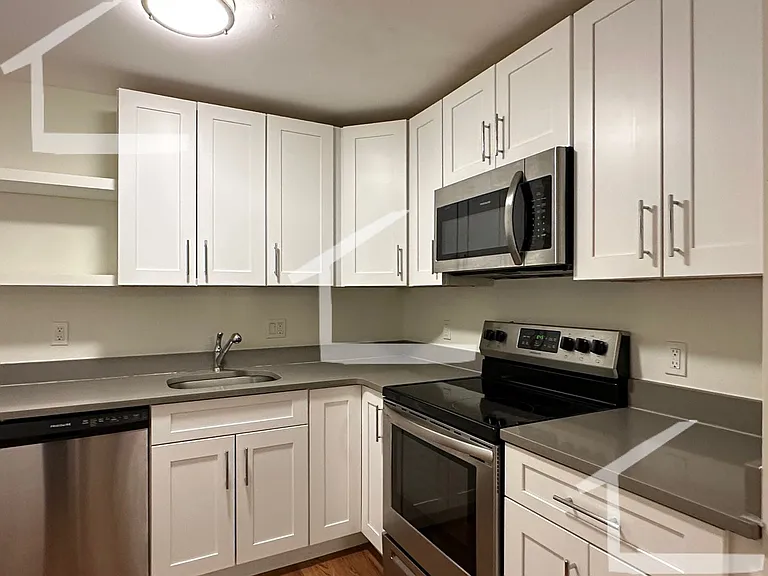 15 Embassy Rd #2D — Photo 7