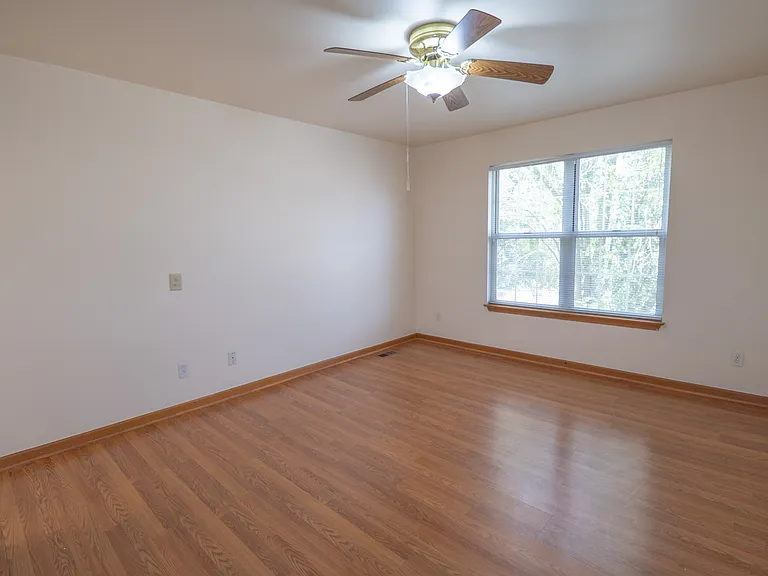 42091 Greenwood Dr — Photo 33