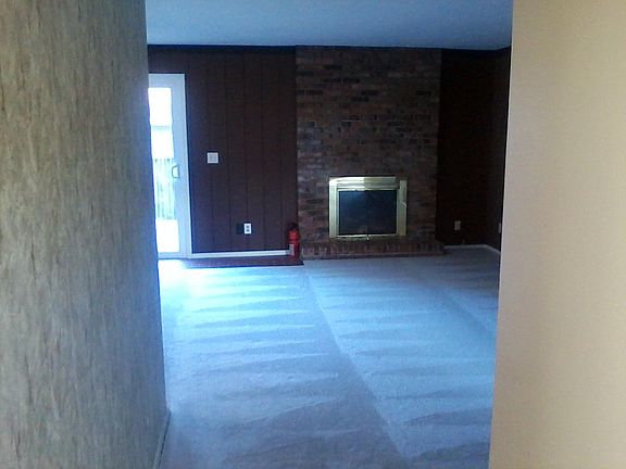 3rd image of 2503 Essex Ct Building 8