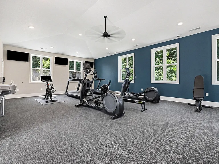 Byron Lakes Apartments — Photo 73