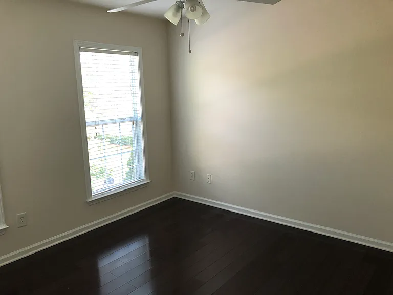 908 Wendlebury Ct — Photo 33