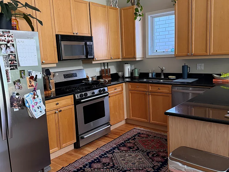 1241 N Paulina St #3S — Photo 4