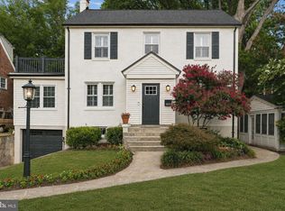 1109 N Illinois St, Arlington, VA 22205